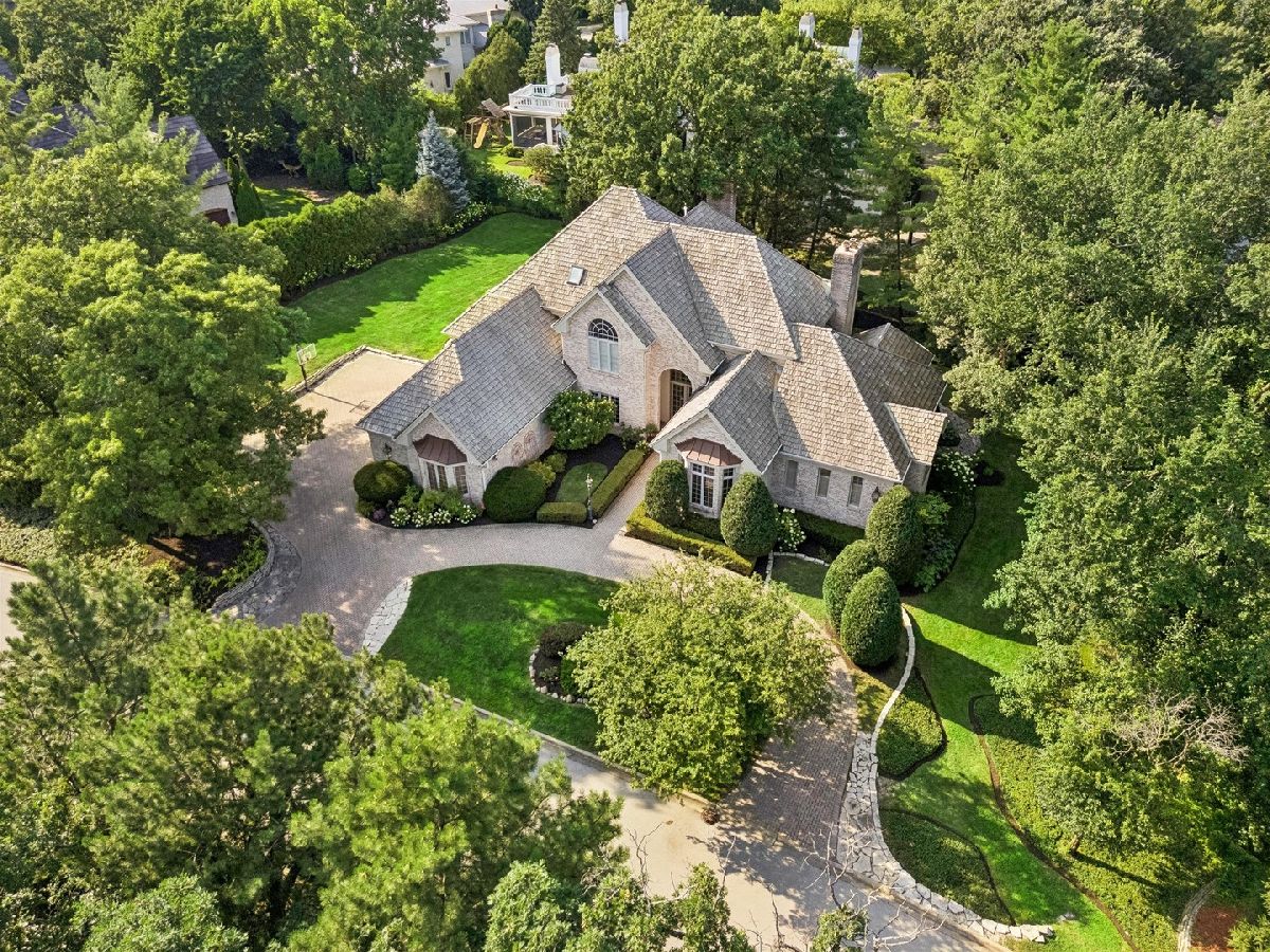 Homes For Sale Ambriance Burr Ridge Illinois, 23 Ambriance Drive