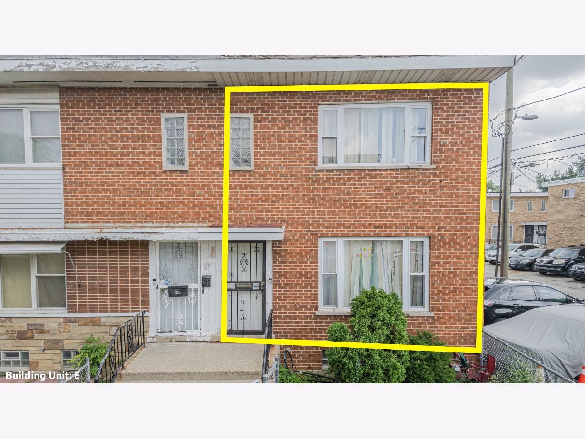  For Sale Chicago Illinois, 5039 Gladys Avenue