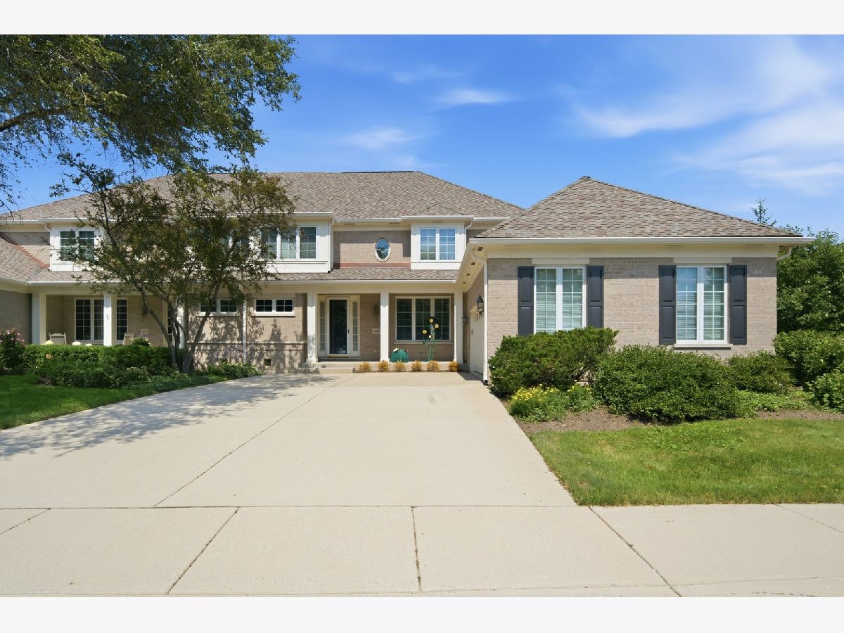 Townhomes & Condos & Homes For Sale Royal Ridge Northbrook Illinois, 2004 Claridge Court