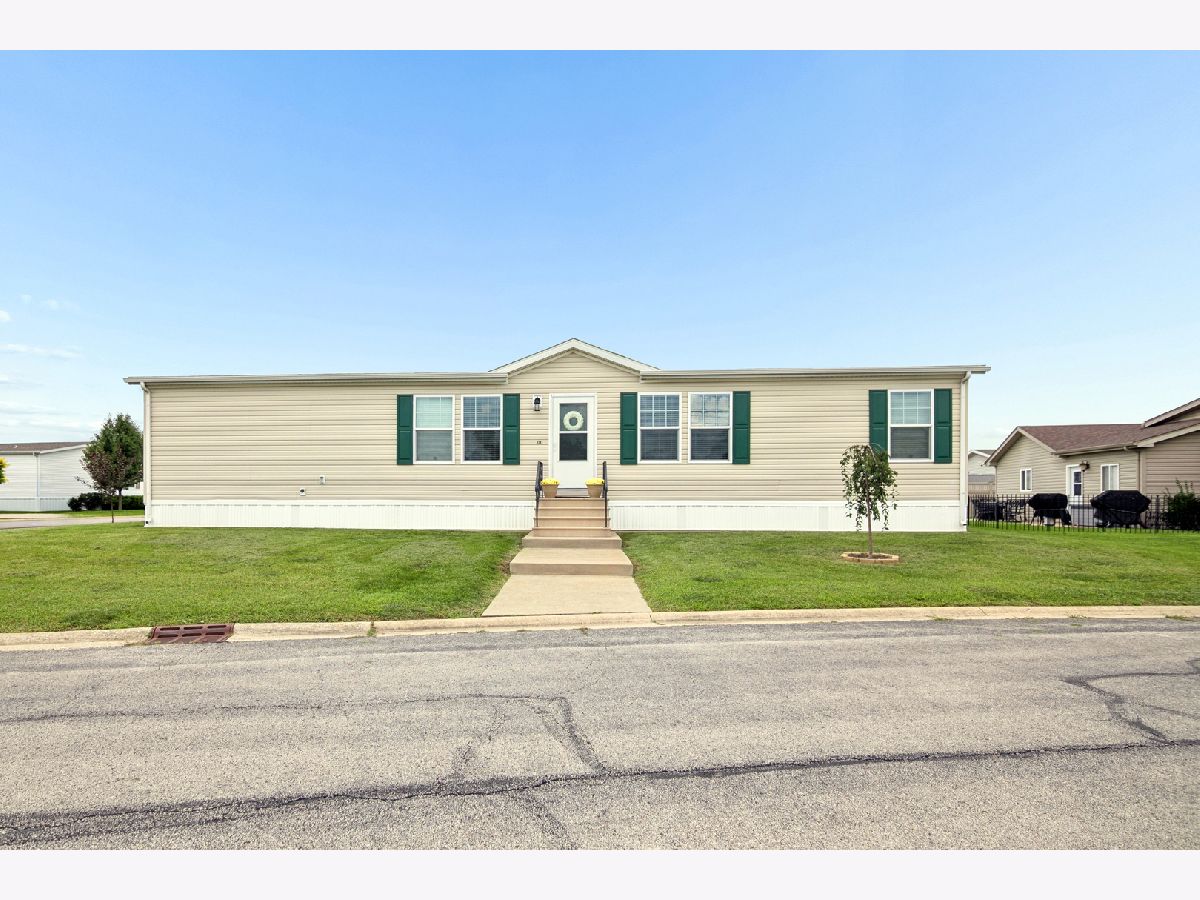 Subdivision For Sale Oak Ridge Manteno Illinois, 839 Long Oak Road