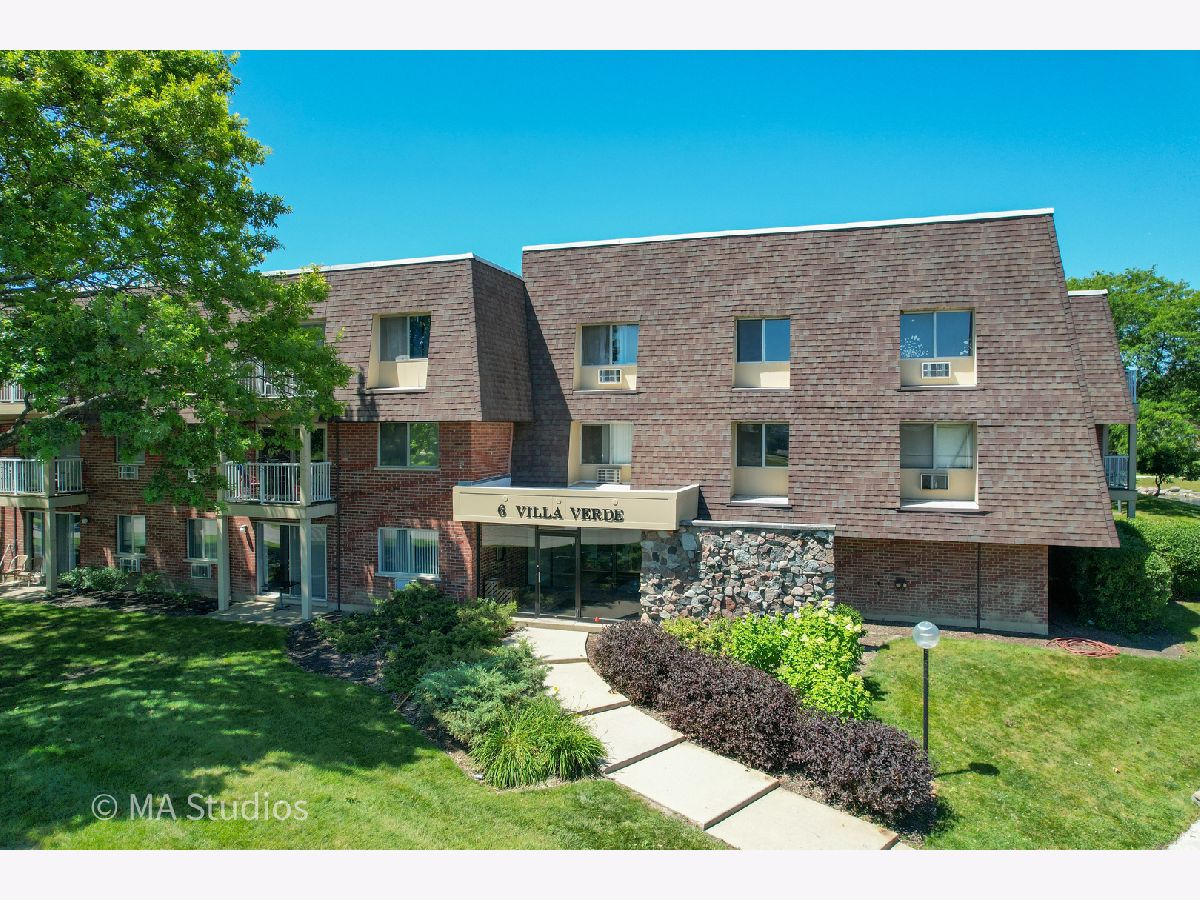 Condominiums For Sale Villa Verde Buffalo Grove Illinois, 6 Villa Verde Drive