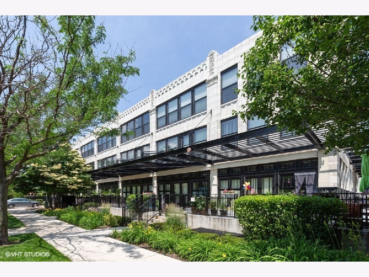 Condominiums For Rent University Commons Chicago Illinois, 1151 14th