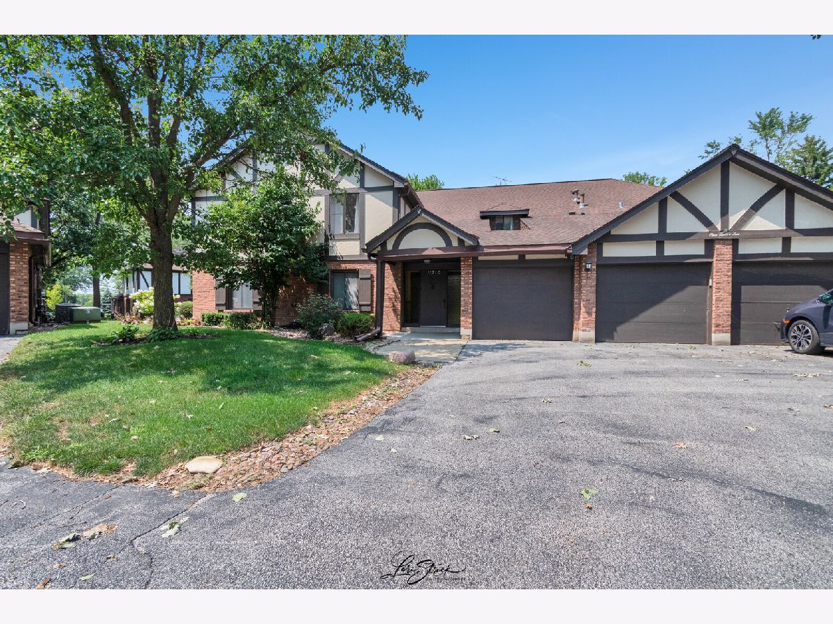  For Sale Palos Hills Illinois, 11210 Cherry Court