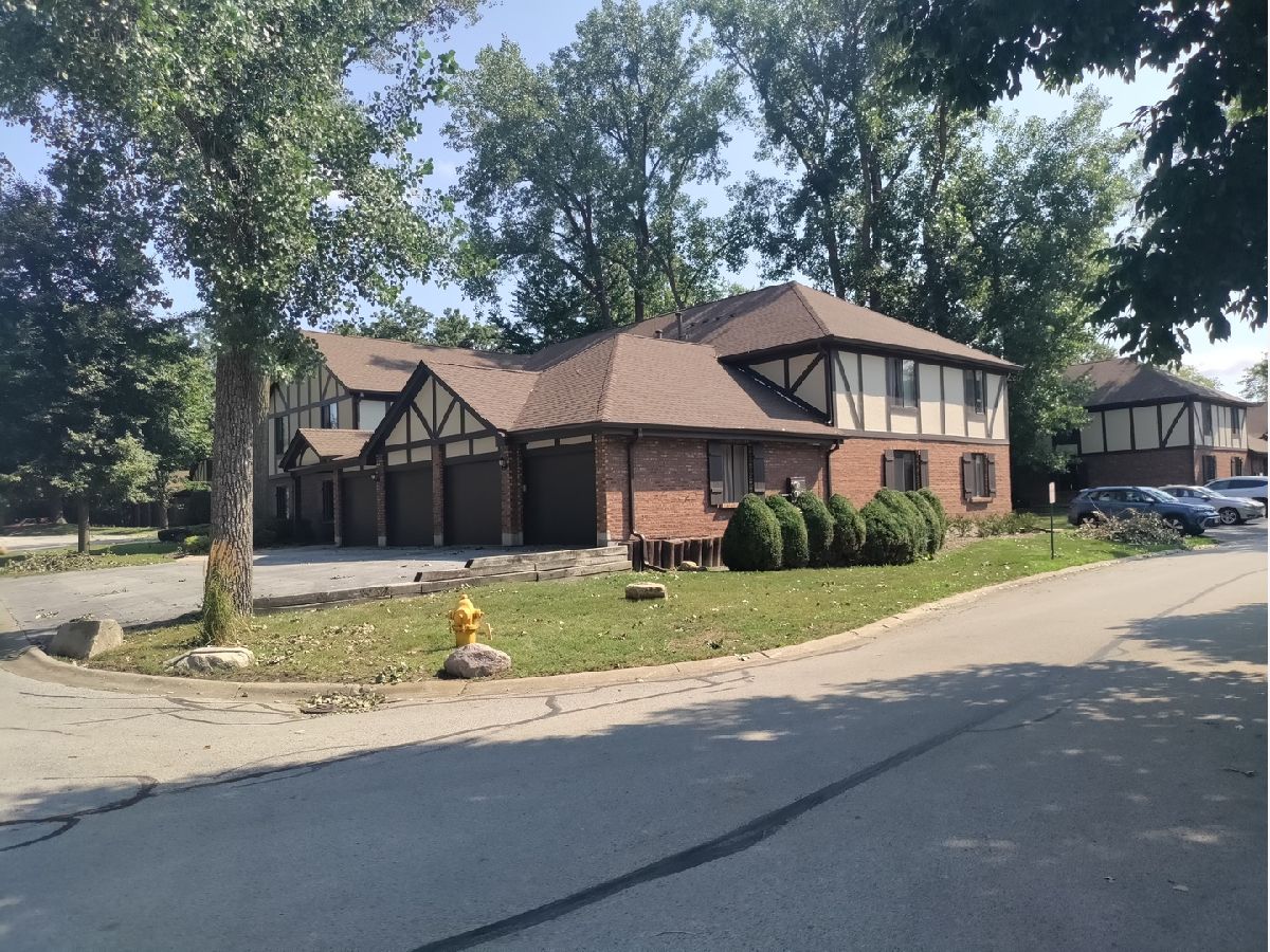 For Sale Palos Hills Illinois, 11241 Cherry Court