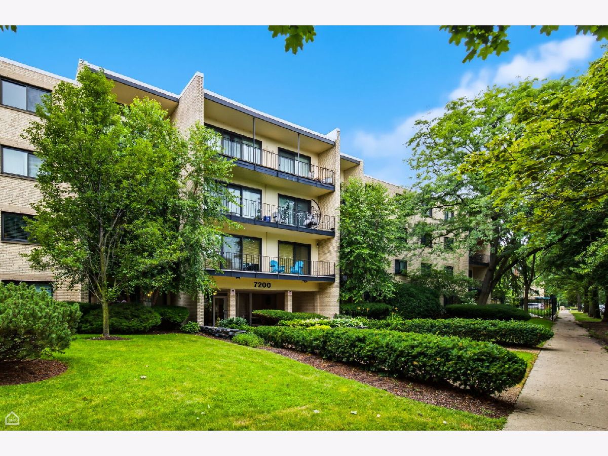  For Sale Chicago Illinois, 7200 Ridge Boulevard