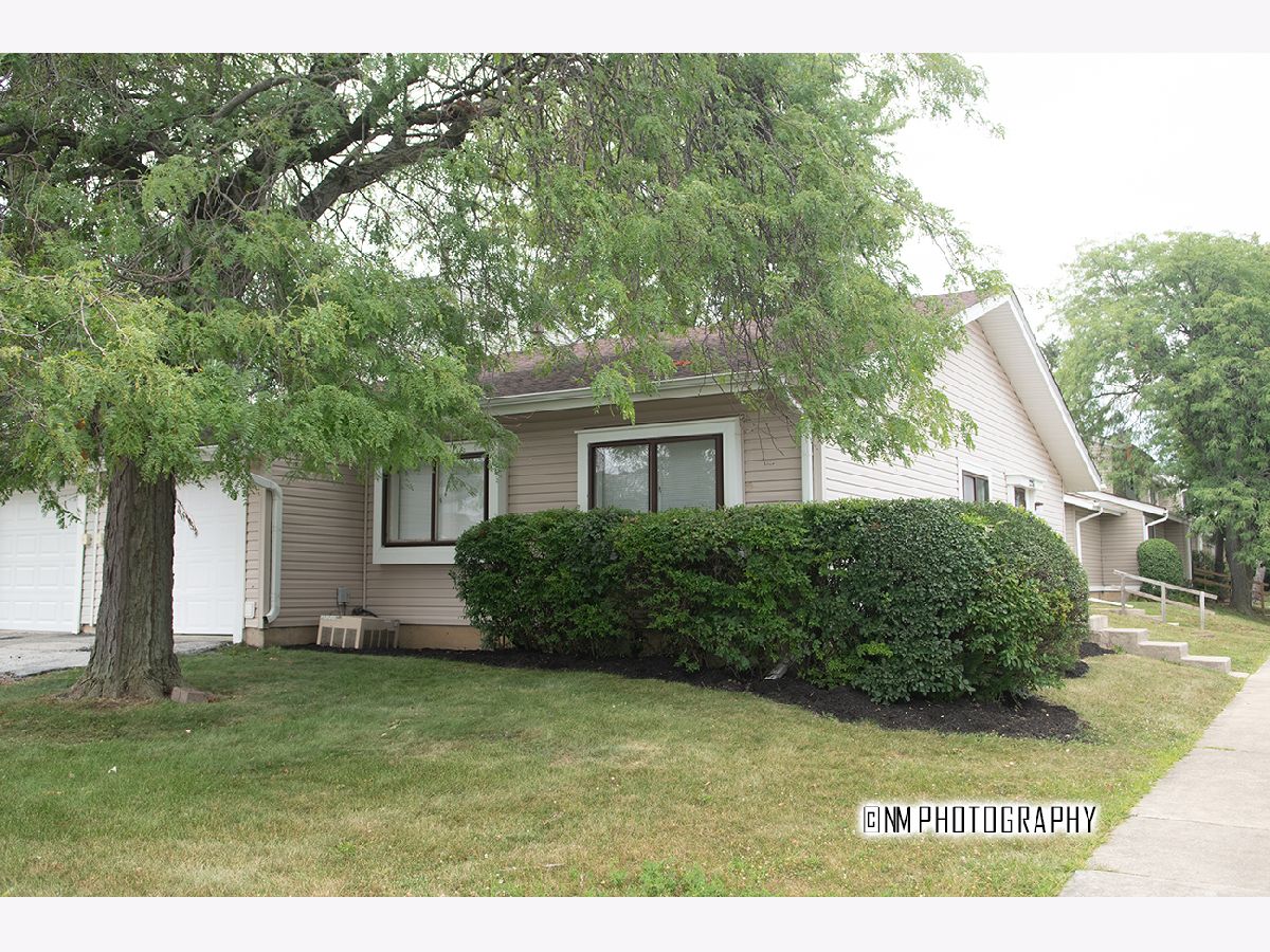  For Sale Country Club Hills Illinois, 2276 Windsor Lane