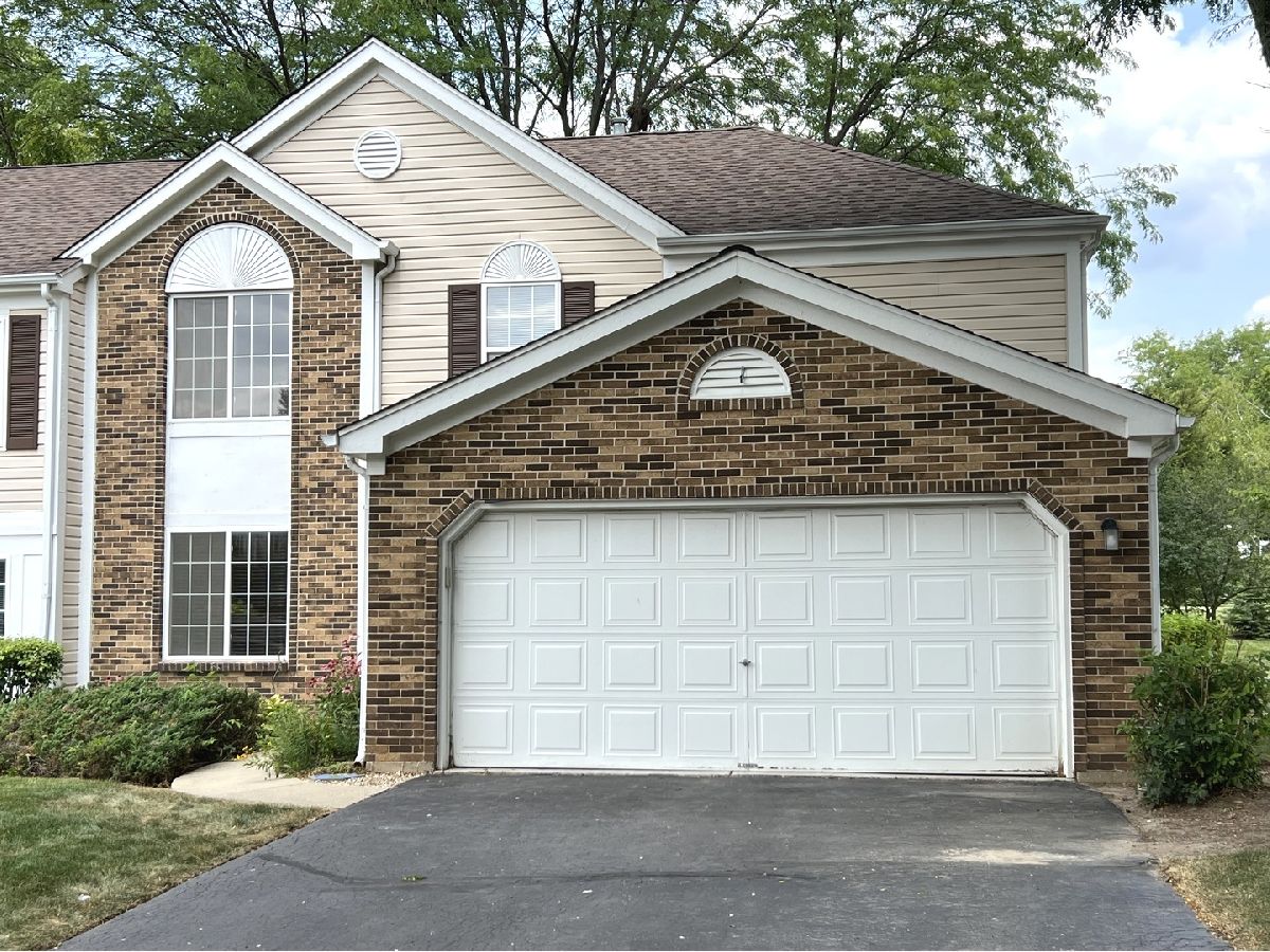 Homes & Townhomes For Rent Westridge Island Lake Illinois, 812 Canterbury