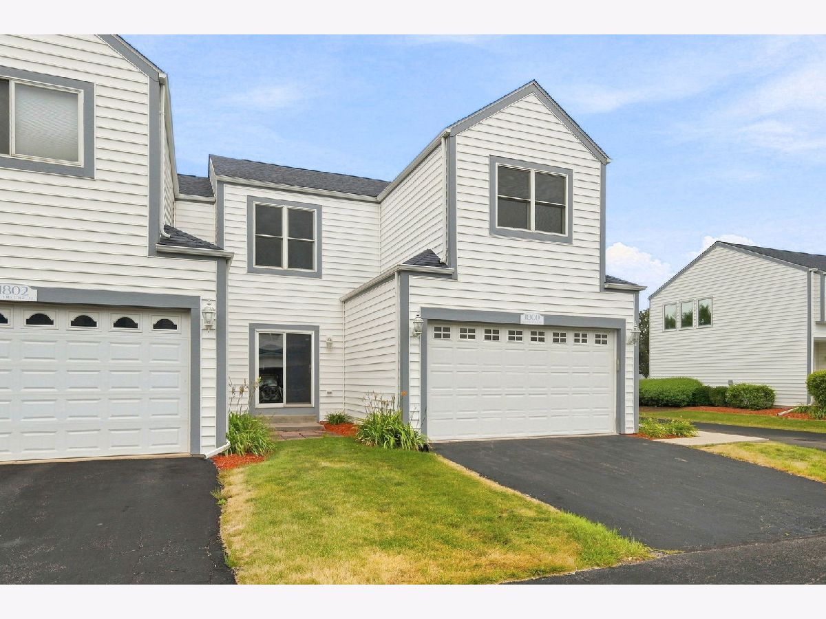  For Sale Minooka Illinois, 1800 Waters Edge Drive