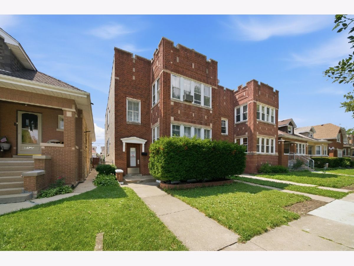  For Sale Chicago Illinois, 5137 Oakdale Avenue