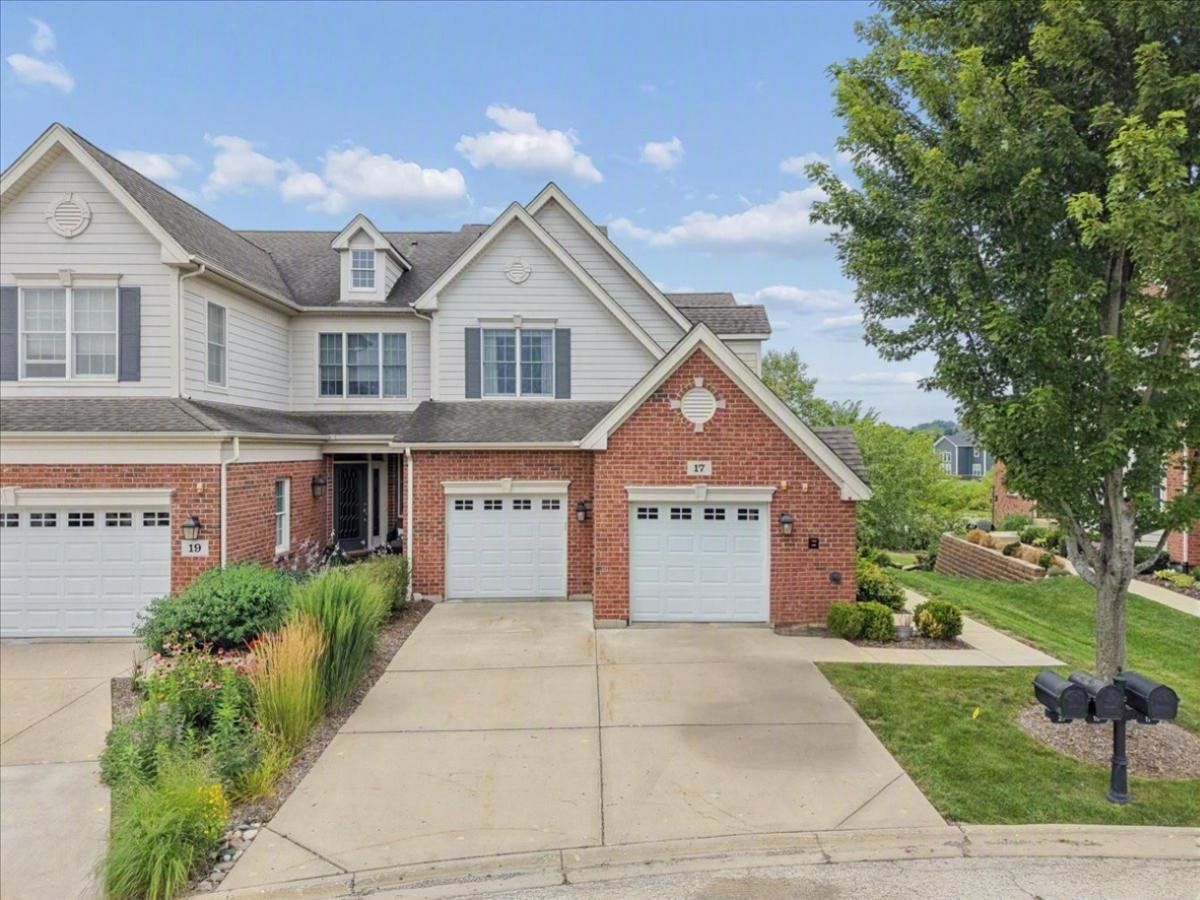 Homes & Townhomes For Sale Hawthorn Woods Country Club Hawthorn Woods Illinois, 17 Harborside Way