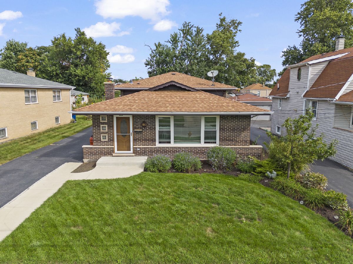  For Sale Berkeley Illinois, 5902 Maple Avenue