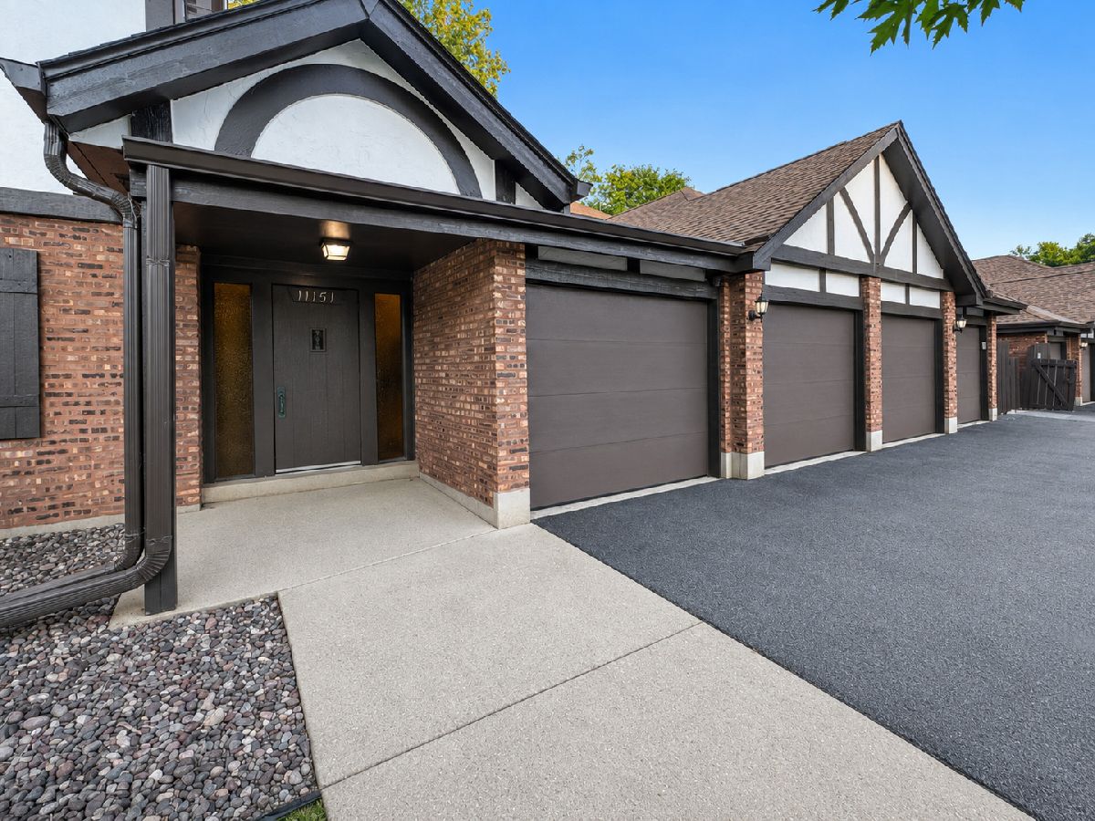  For Sale Palos Hills Illinois, 11151 Cottonwood Drive