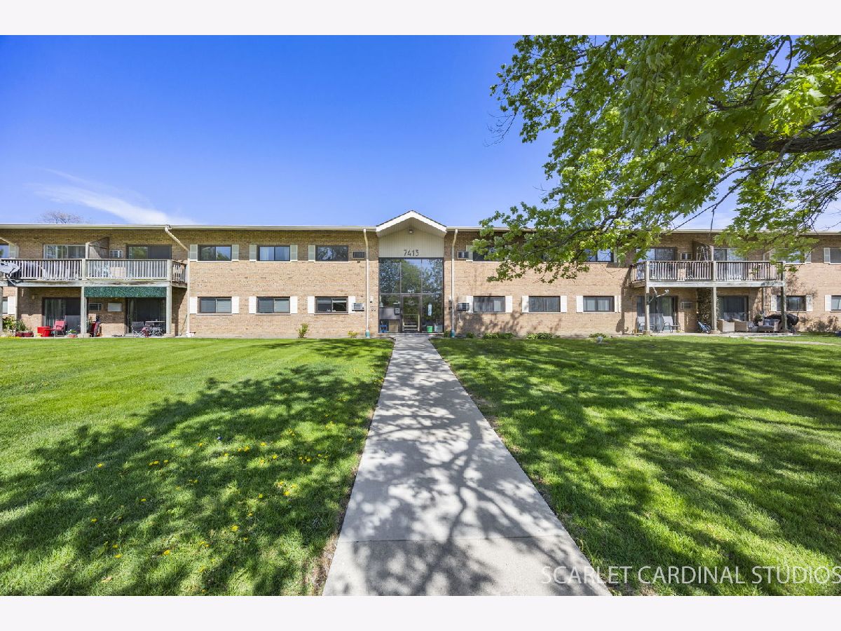  For Sale Darien Illinois, 7413 Brookdale Drive