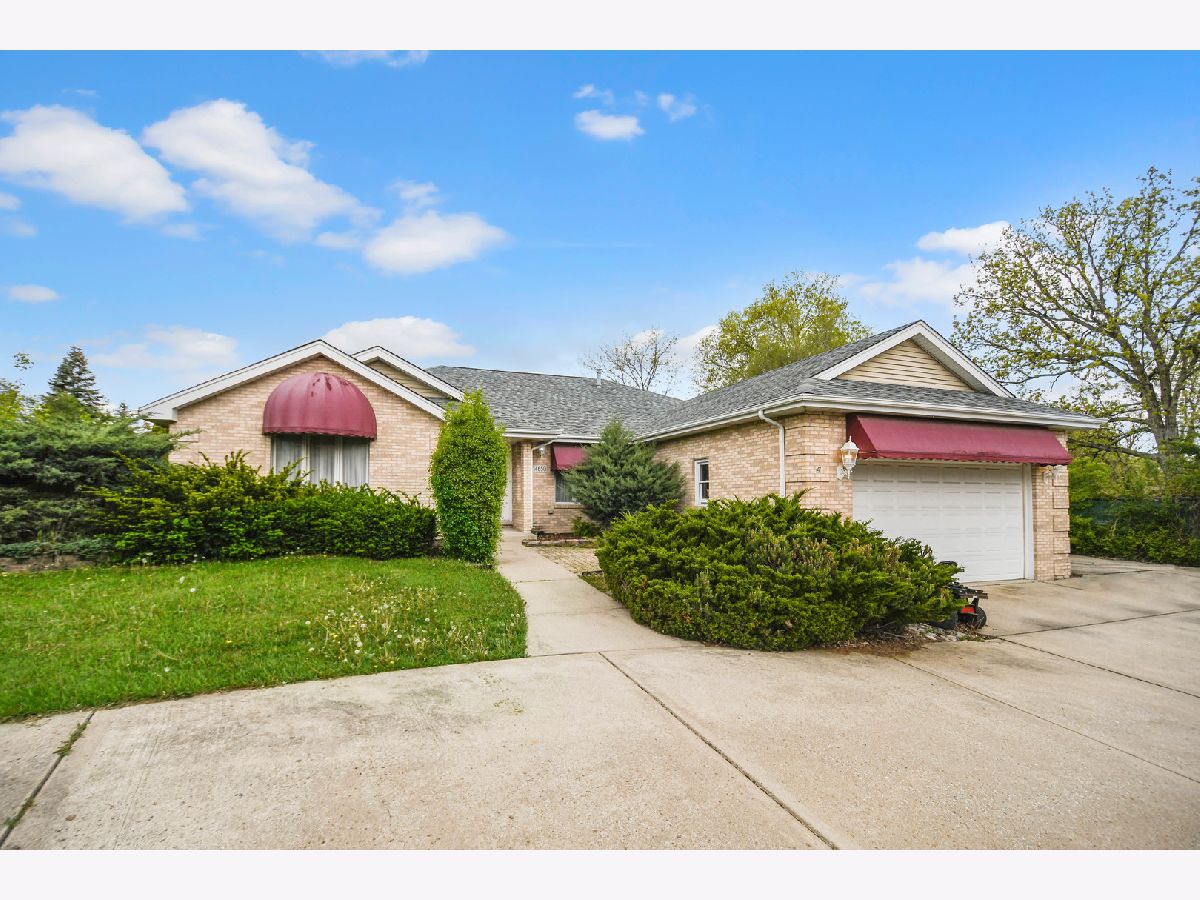  For Sale Midlothian Illinois, 14650 Lamon Avenue