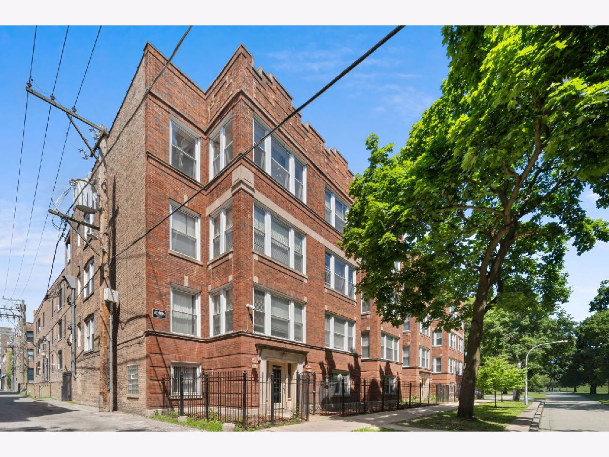  For Sale Chicago Illinois, 6710 Ridgeland Avenue