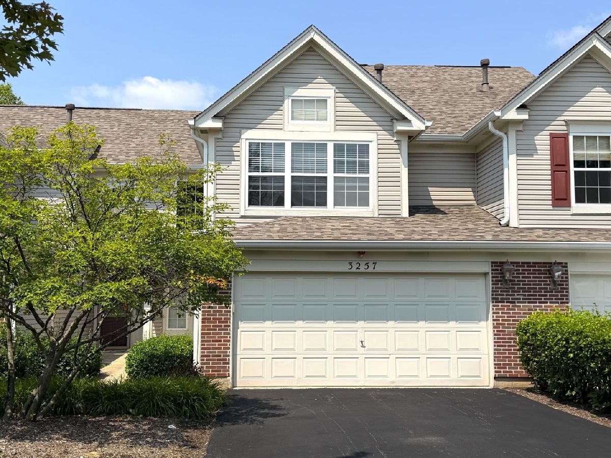 Townhomes For Rent Signature Club Naperville Illinois, 3257 Cool Springs