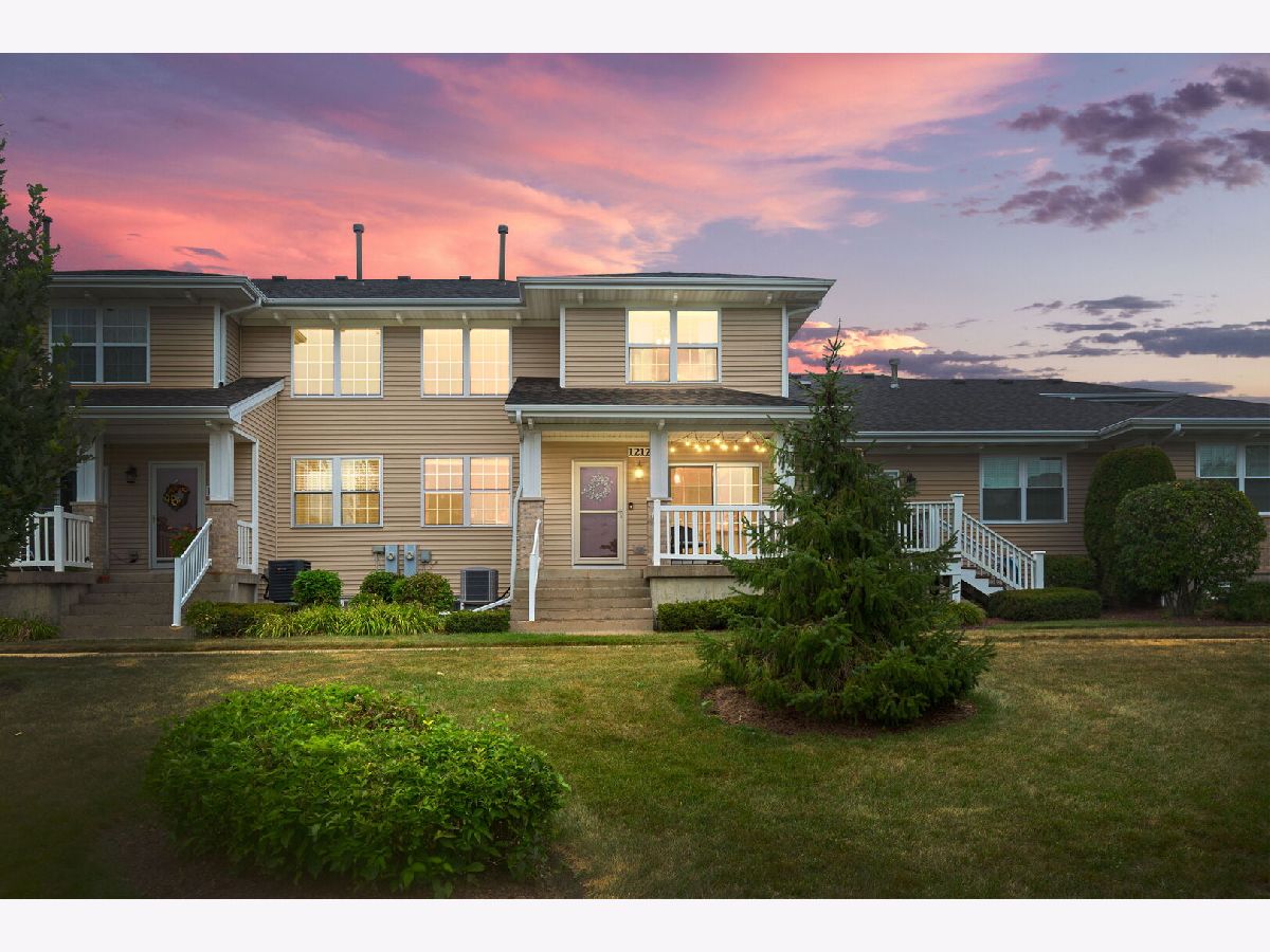  Sold Crystal Lake Illinois, 1212 Walnut Glen