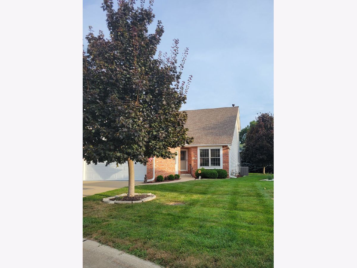  For Sale Normal Illinois, 219 Field Drive