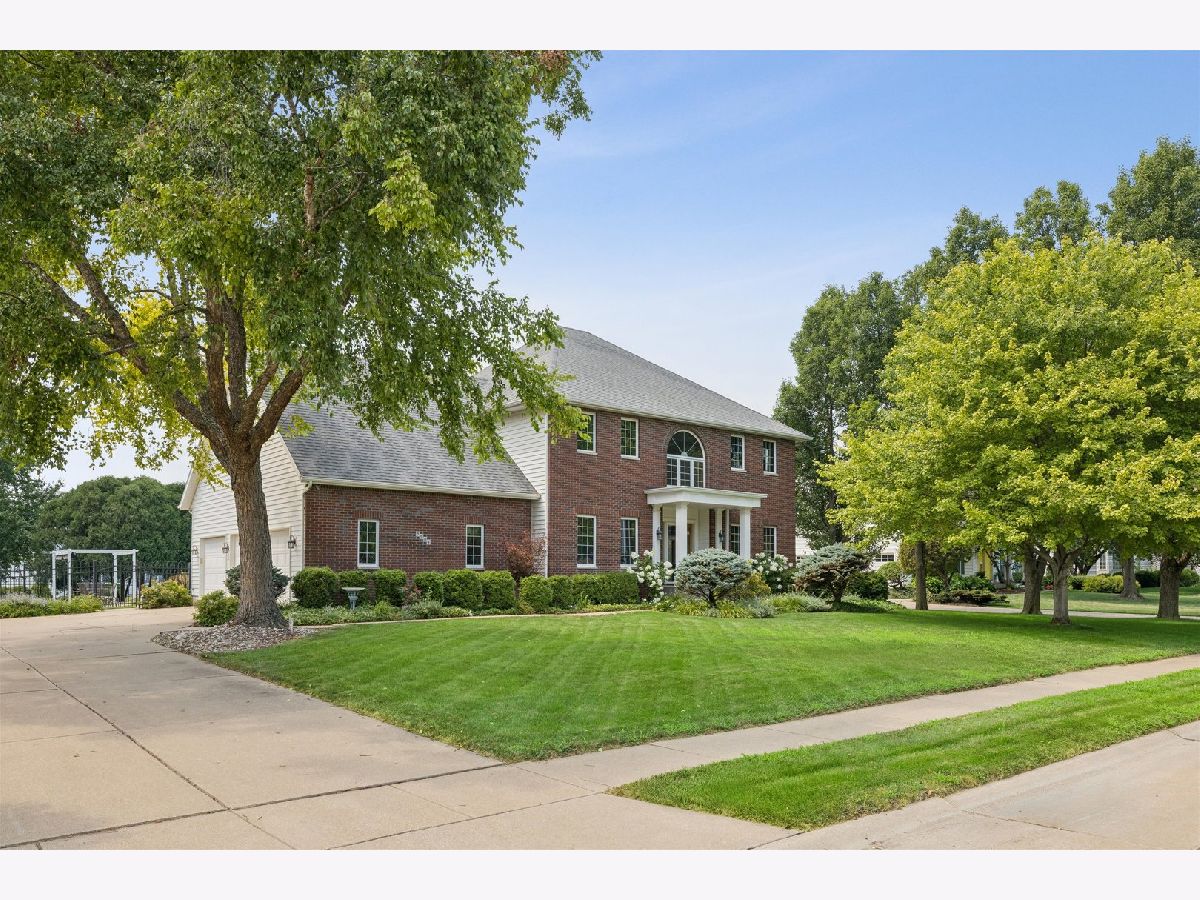  For Sale Davenport Iowa, 5904 Louis Court