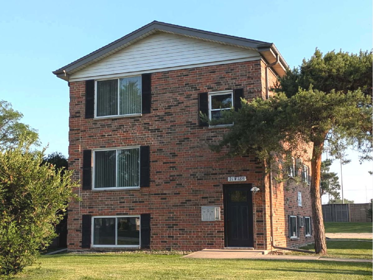  For Rent Itasca Illinois, 21W185 Tee