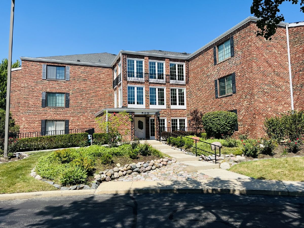  For Rent Elk Grove Village Illinois, 520 Biesterfield