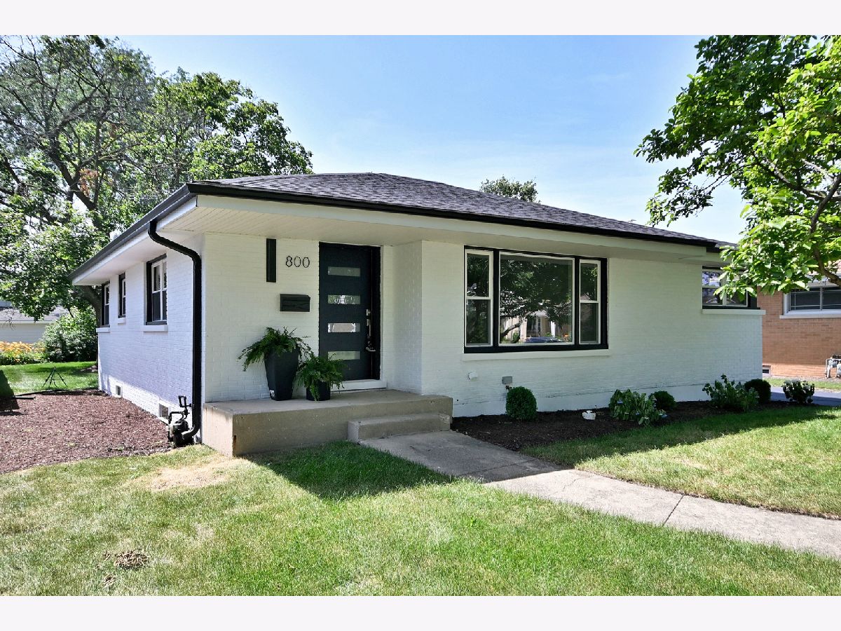  For Sale Elmhurst Illinois, 800 Swain Avenue