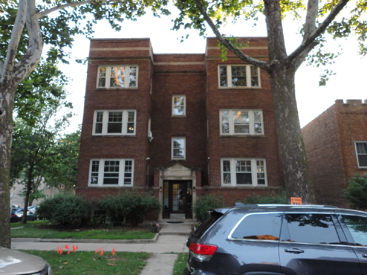  For Sale Chicago Illinois, 5700 Artesian Avenue