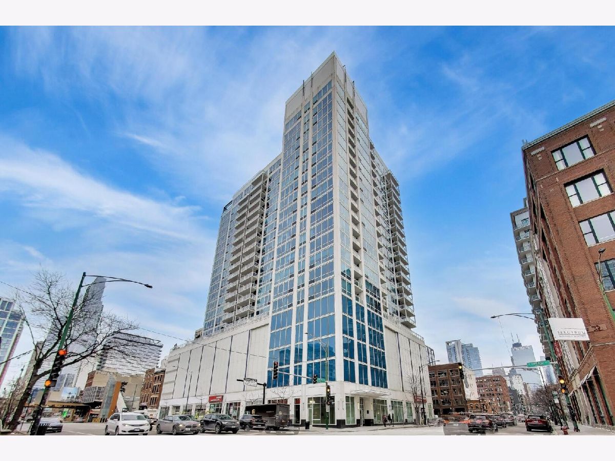  For Sale Chicago Illinois, 757 Orleans Street