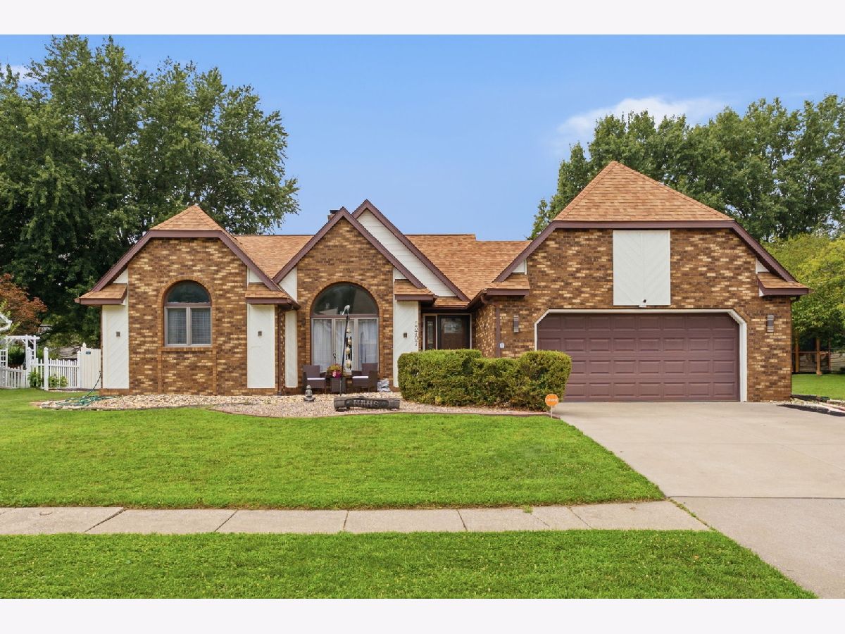  For Sale Moline Illinois, 3707 77th Street Court