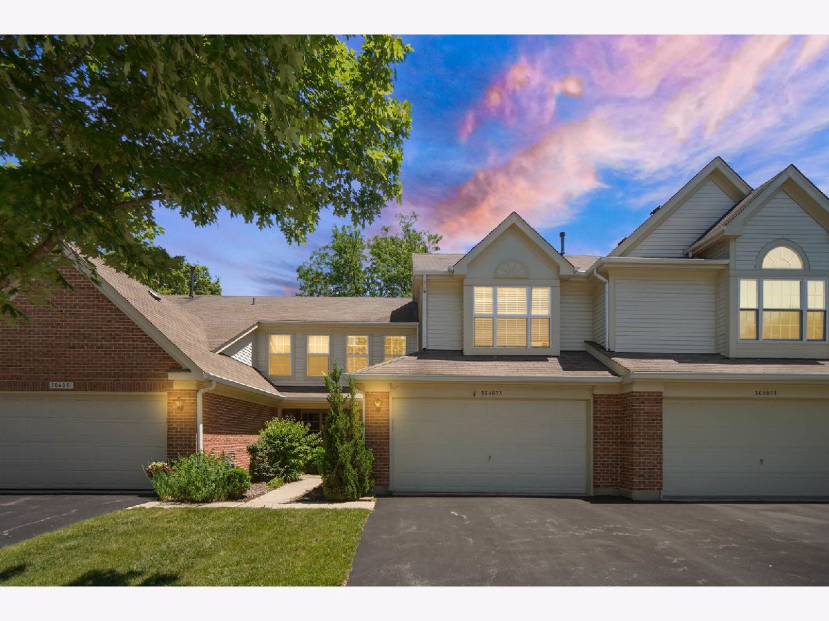  For Sale Warrenville Illinois, 30W033 Princeton Court