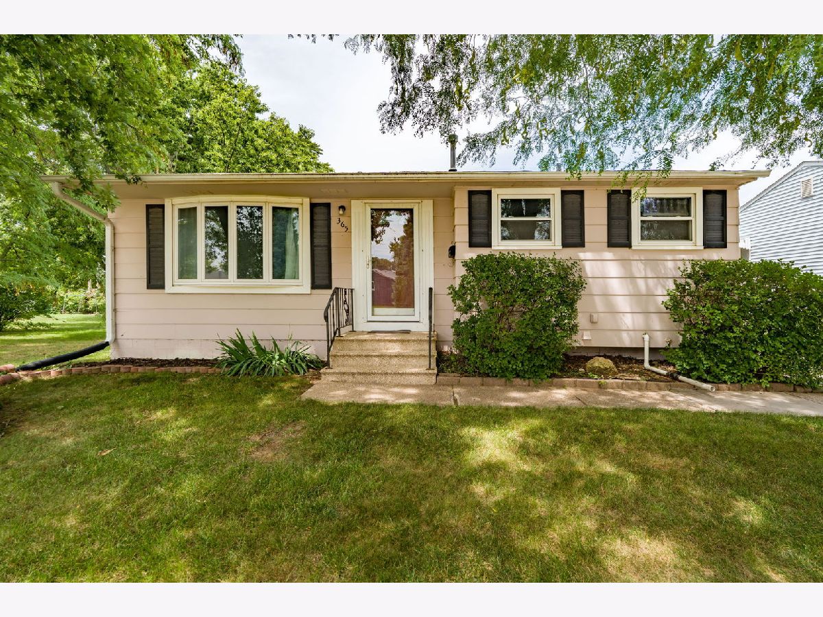  For Sale East Moline Illinois, 365 34th Avenue