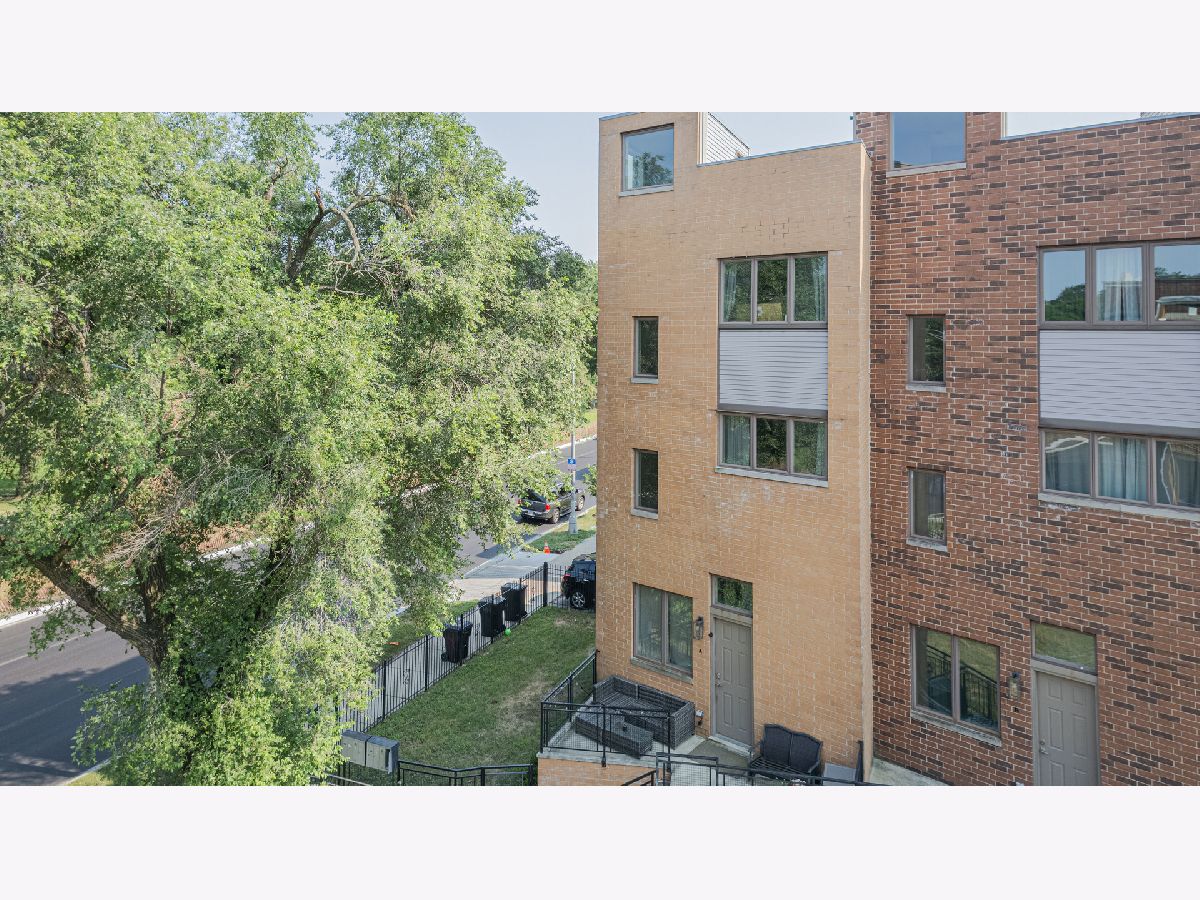  For Sale Chicago Illinois, 5210 King Drive