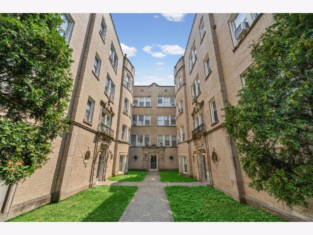  For Sale Chicago Illinois, 2751 Arthur Avenue