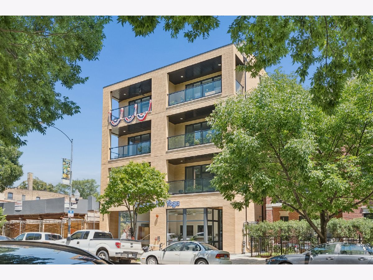 For Sale Chicago Illinois, 4939 Damen Avenue