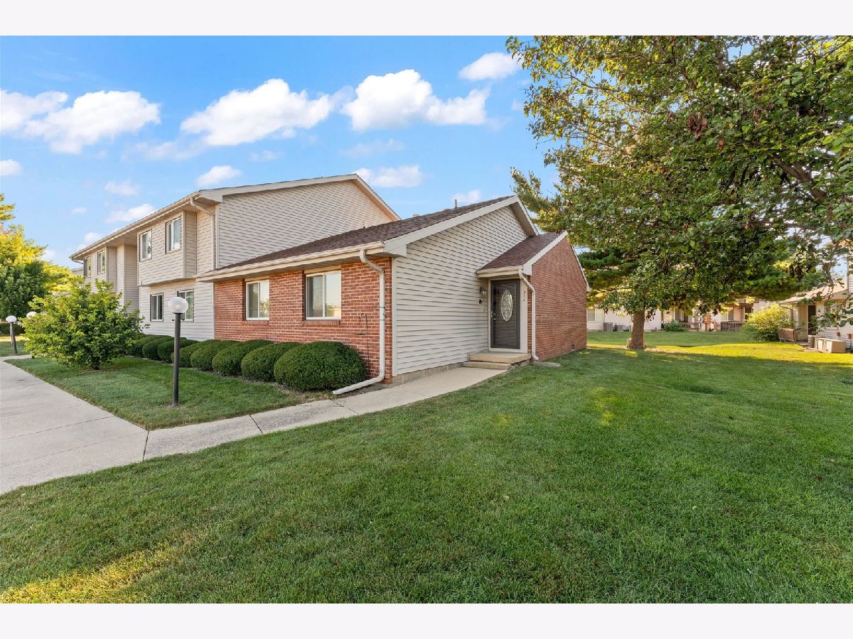  For Sale Champaign Illinois, 914 Kara Drive