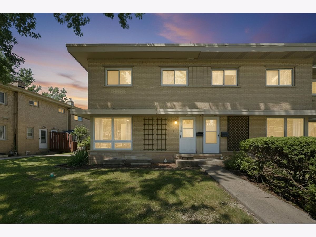  For Sale Mount Prospect Illinois, 1220 Wheeling Road