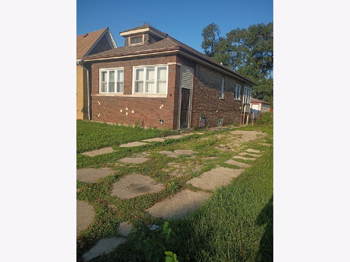  For Sale Chicago Illinois, 8226 Honore Street