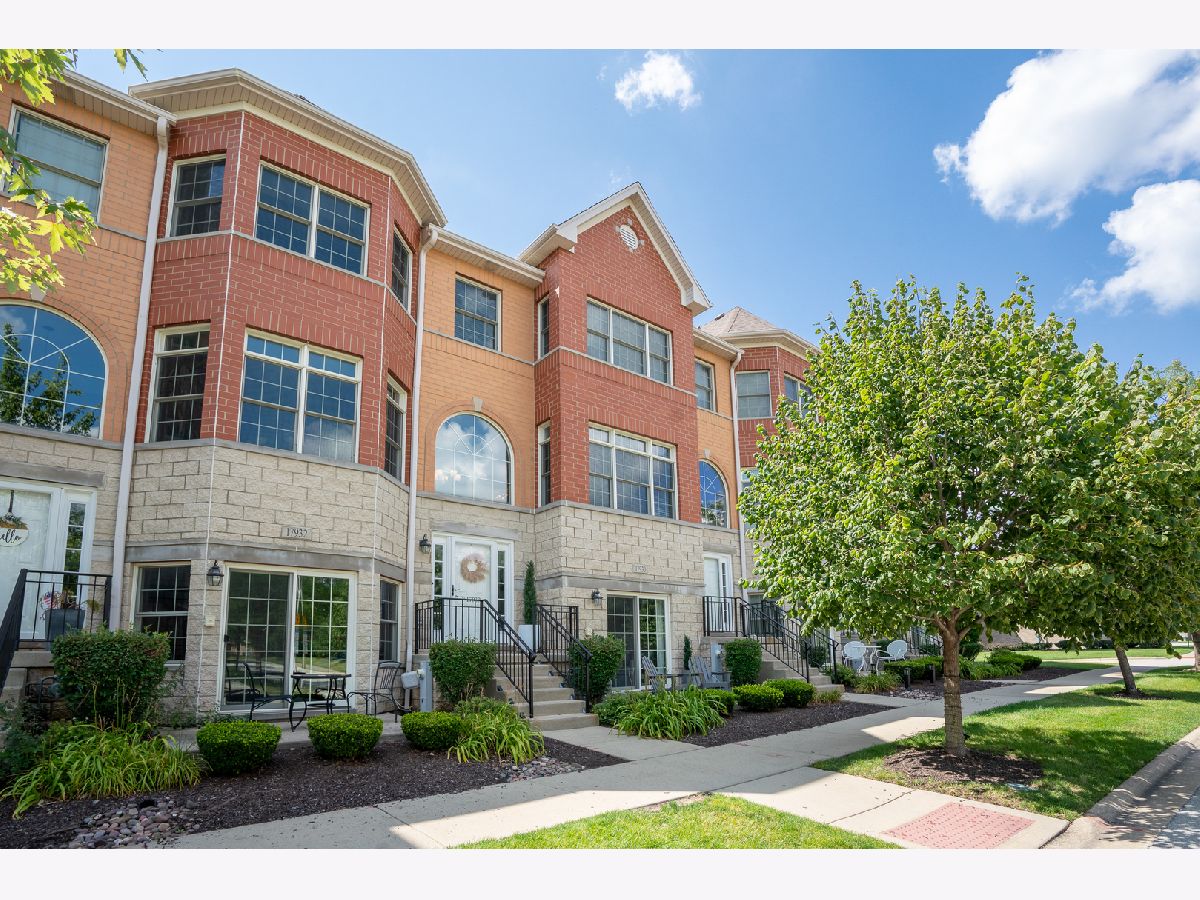  For Sale Orland Park Illinois, 17930 Fountain Circle