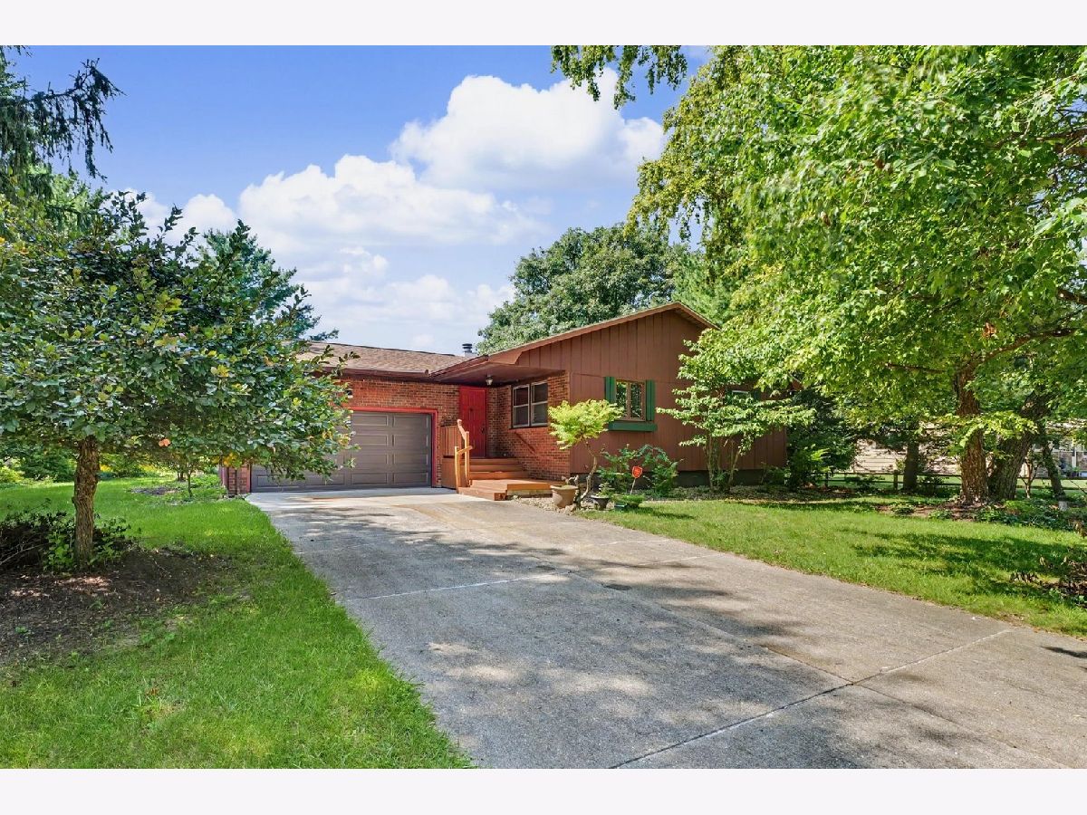  For Sale St Joseph Illinois, 2231 Nancy Lane