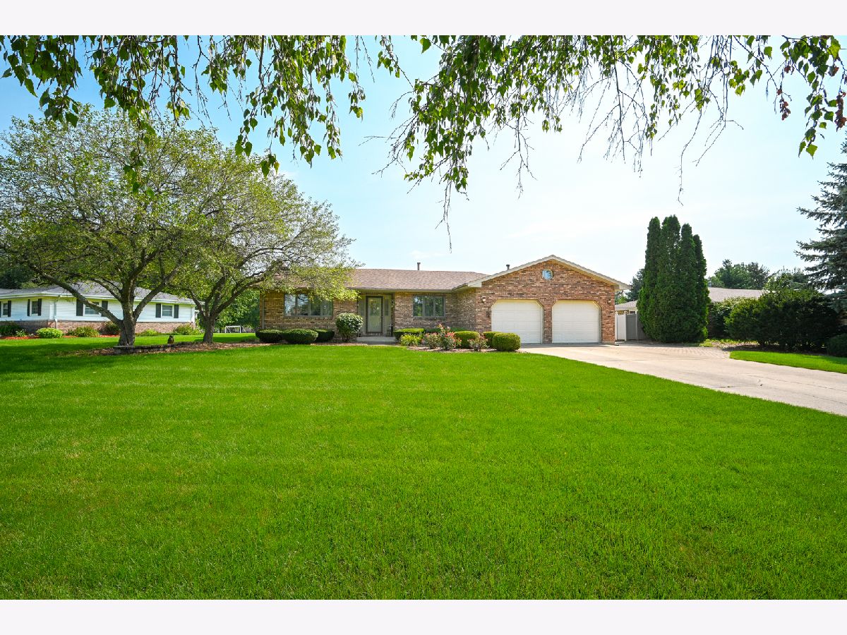  For Sale New Lenox Illinois, 310 Wintree Lane