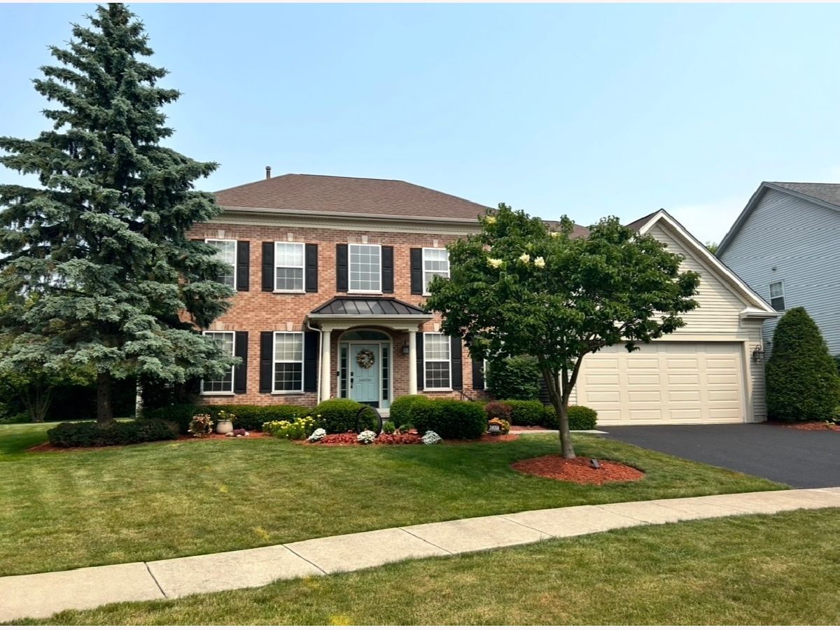 Homes Sold Wooded Glen Grayslake Illinois, 34056 Wooded Glen