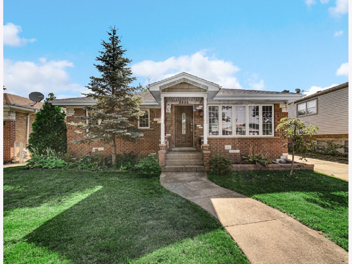  For Sale Morton Grove Illinois, 8805 Oriole Avenue