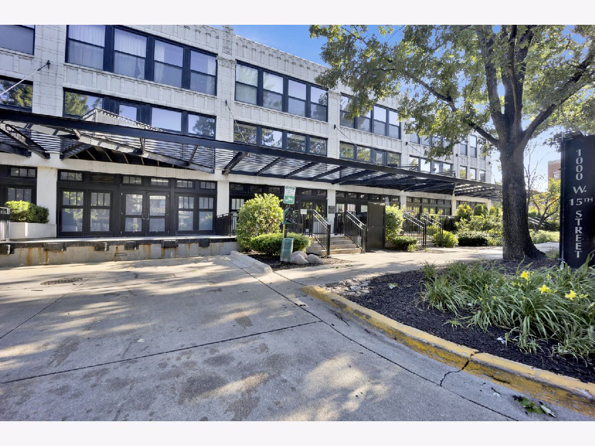 Condominiums For Sale University Commons Chicago Illinois, 1000 15th Street
