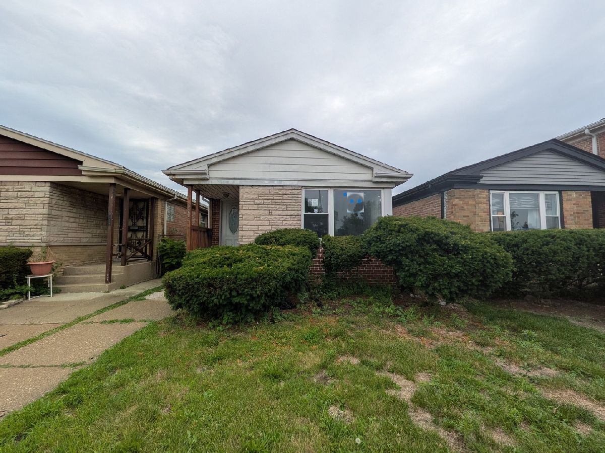 For Sale Chicago Illinois, 8443 State Street