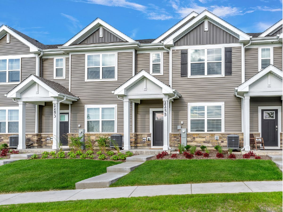Homes & Condos & Townhomes For Rent Sonoma Trails Oswego Illinois, 2255 Riesling