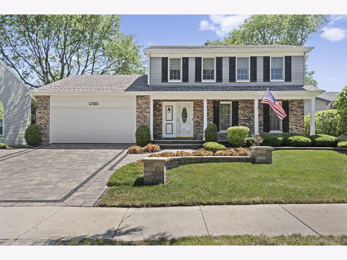  For Sale Downers Grove Illinois, 1725 Monmouth Place