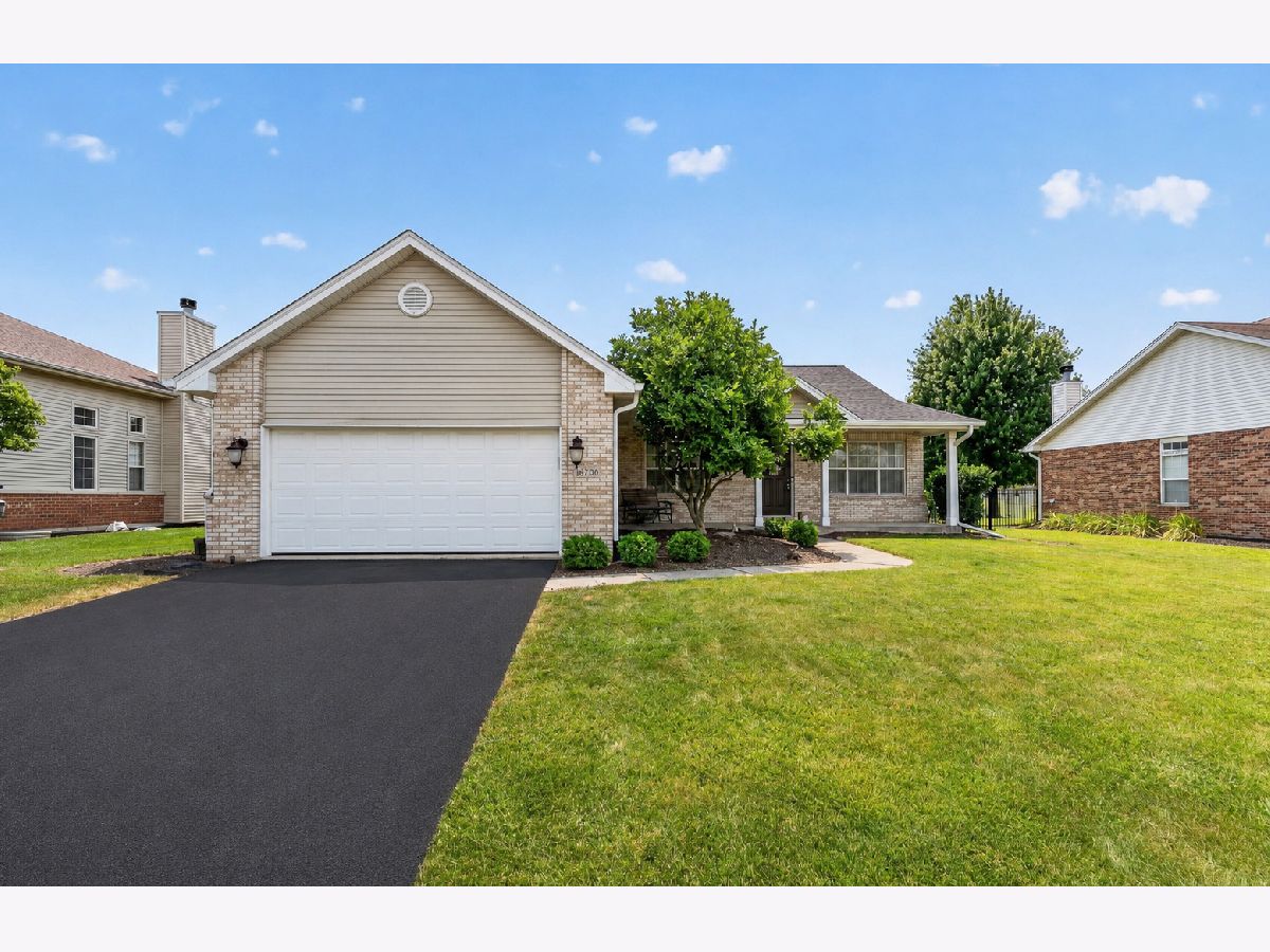  For Sale Lockport Illinois, 16709 Karen Springs Drive