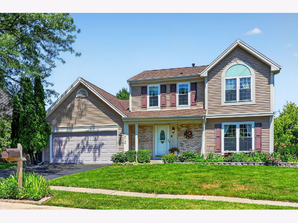  For Sale Carol Stream Illinois, 1213 Saratoga Drive