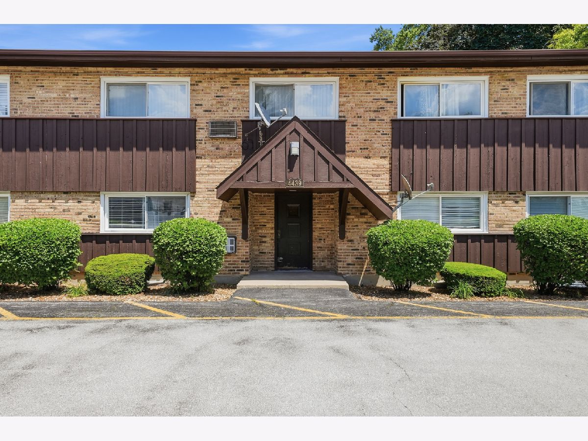  For Sale Downers Grove Illinois, 4439 Arbor Circle