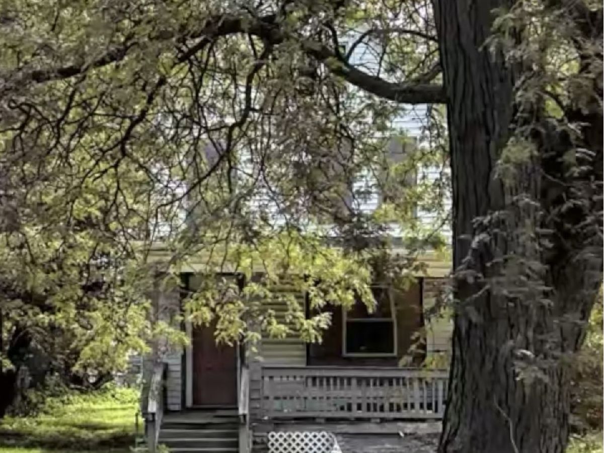  For Sale Chicago Illinois, 6839 Parnell Avenue